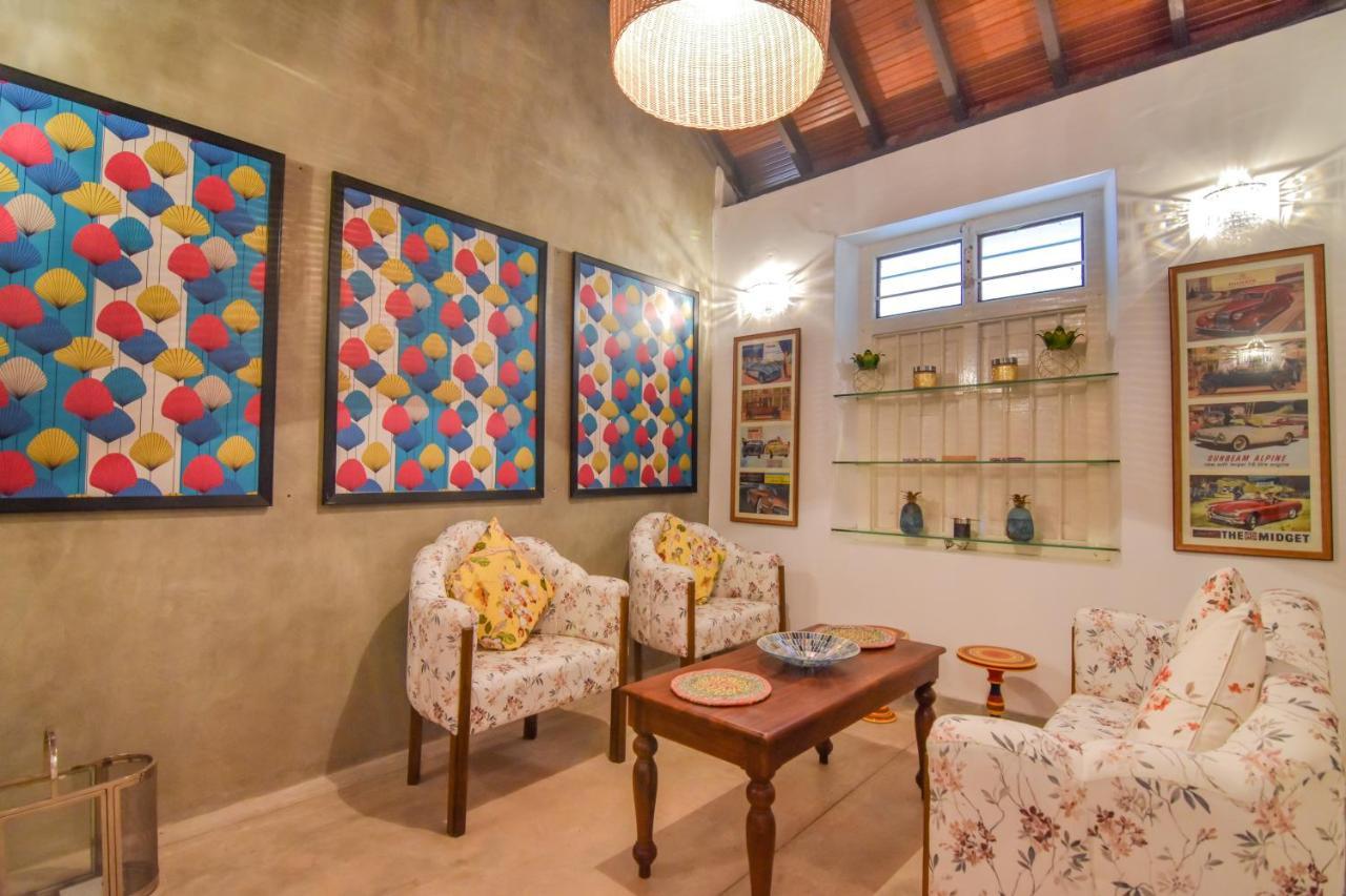 The Pineapple Villa 加姆珀哈 外观 照片