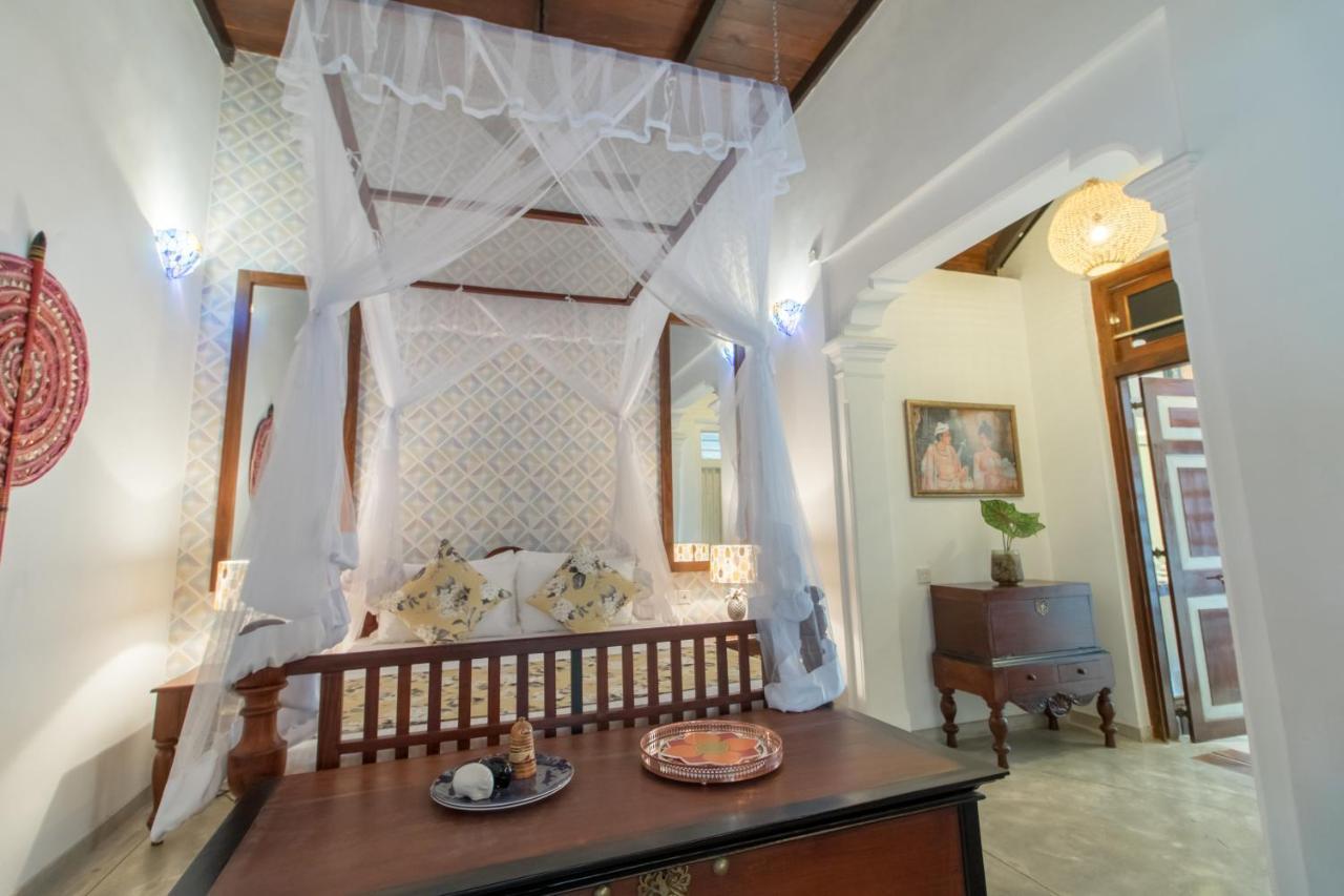 The Pineapple Villa 加姆珀哈 外观 照片