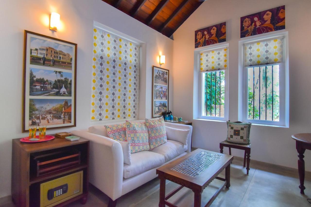 The Pineapple Villa 加姆珀哈 外观 照片